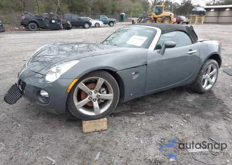 2009 Pontiac Solstice Gxp z USA, uszkodzony, nr VIN 1G2MF35XX9Y100097
